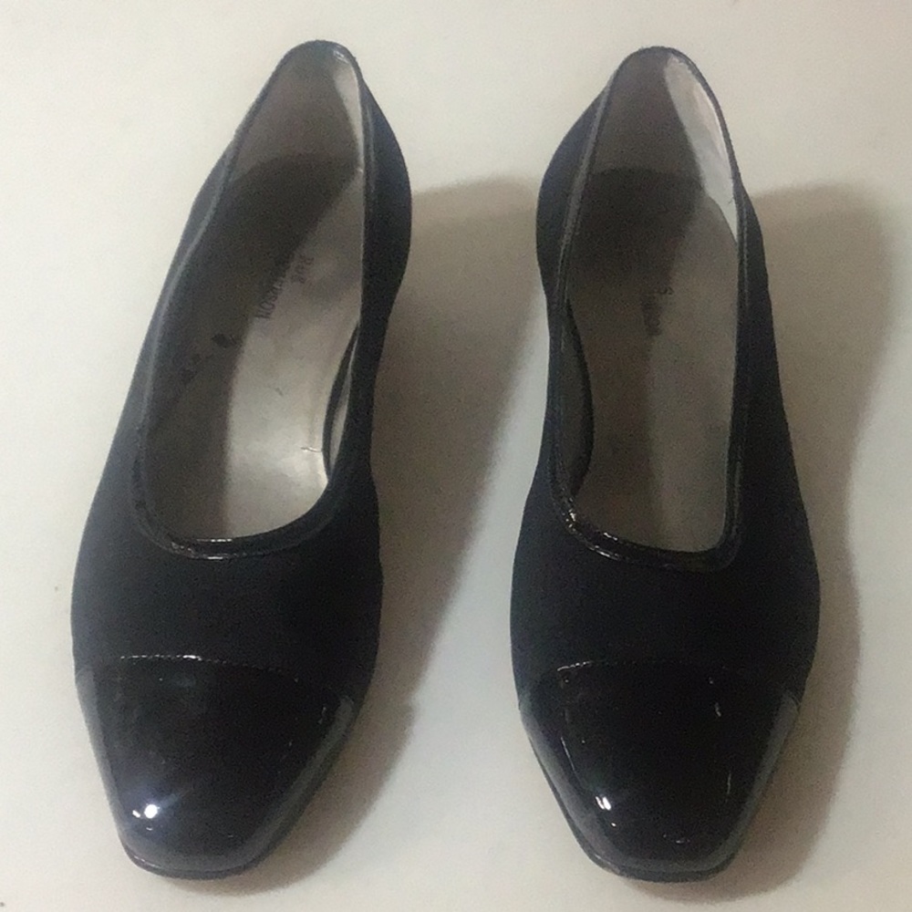 Ros Hommerson brand size 8 1/2 W. Oak black microt. Little heel.